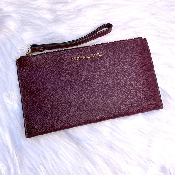 NEW! Michael Kors Leather Clutch/Wristlet Jet Set - Picture 4 of 5